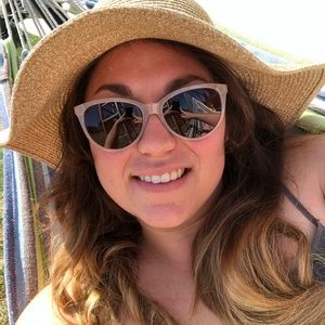 Meet your Posher, Rhianne